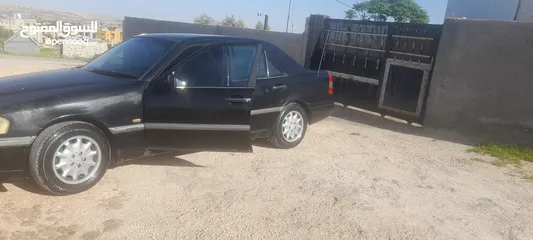  3 مرسيدس بنز c180 موديل 1995  ماتور اسود سعه 2000cc  اتوماتيك
