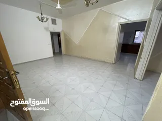  6 شقة للإيجار