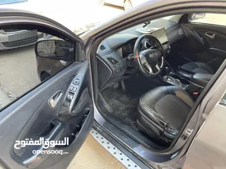  4 هونداي توسان 2011 بحالة ممتازة و السعر حرق حرق