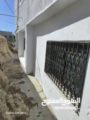  11 شقه 80 متر  للايجار شهري 750 شيكل