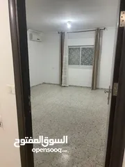  8 بيت للبيع طابو