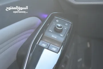  18 VOLKSWAGEN ID.4 CROZZ  PRO BIANO BLACK  2023 لون لؤلؤي فحص كامل