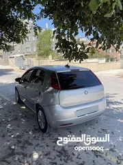  5 فيات جراند بونتو 2010