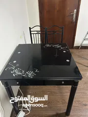  2 Dining table can be extended both side.