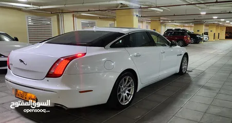  7 Jaguar XJL V4- 2.0 Turbo