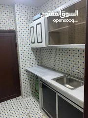  1 ستوديوهات ومخازن