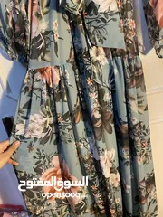  3 فستان شيفون مورد طويل مع حزام نفس الموديل مورد