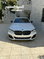  21 الحبه المميزه بلون الأبيض اللؤلؤي المميز للبيع على(الكاش فقط) Bmw 530e 2022 M