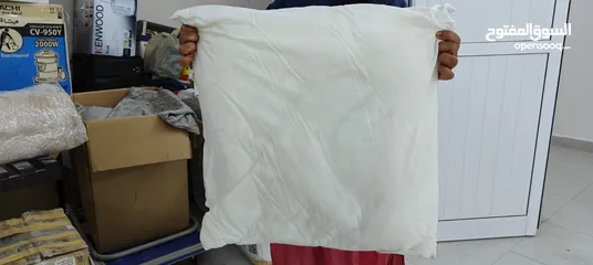  3 6 large white pillows