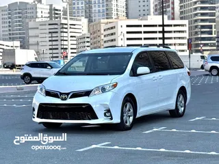  10 toyota sienna 2017