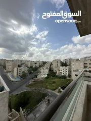  3 شقة طابقية مع روف في اجمل مناطق في عمان