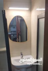  11 استوديو للبيع