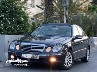  6 مرسيدس 2009 E200 بانوراما   استخدام شخصي  فل كامل وفحص كامل   وعداد قليل ((100 الف كم فقط