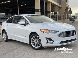  3 Ford fusion Hybrid 2019 SE (Clean title)