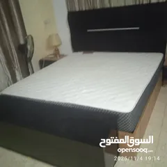  4 غرفة نوم خشب سندوش تركي بحالة ممتازة استعمل بسيط جدا بسعر مغري جدا المعني الاتصال