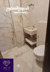  26 طابق اخير مع روف دوبلكس فاخر لم يسكن لقطه وبسعر مغري جدا عرض خاص أرقى مناطق خلدا وام السماق