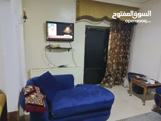  16 شقة مفروشة للايجار مخصصة للايجارالاسبوعي الجاردنز موقع حيوي قرب كافة الخدمات طابق شبه ارضي مع حديقة
