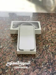  14 للبيع أيفون 15 برو ماكس  ابيضّ سعة التخزين 256 الجهاز شبه جديد مع كرتونة وشاحن وبدون أي خدوش استخدم