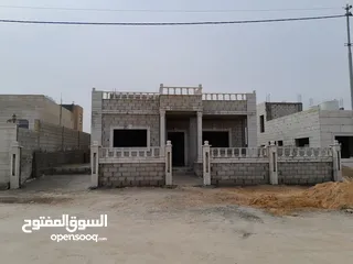  4 بيت للبيع في قريه سالم  قيد التشطيب