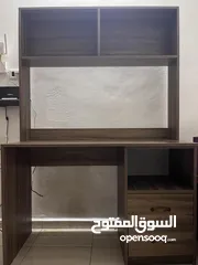  1 مكتب دراسه او للكمبيوتر