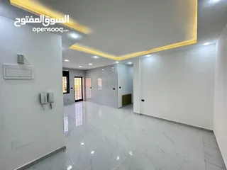  9 شقة ارضية دوبليكس فاخرة ومميزة للبيع