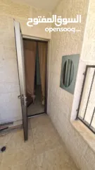  9 شقة غير مفروشة للايجار في ام الشرايط قرب عسل وبصل