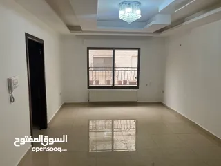  16 شقه طابق اول غير مفروشه للبيع في منطقة الكرسي