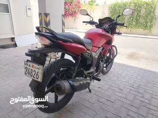  6 هيرو دراجة نارية