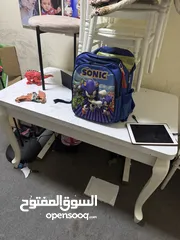  1 ميز طعام كبير