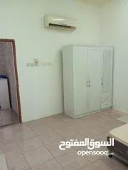  8 غرفه للايجار في بوشر منطقة العوابي جنب محطة شل