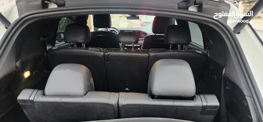  27 مرسيدس GLE 350- 4 MATIC موديل 2020  دفع رباعي  عاليه الإضافات  غير مجمركه لون ابيض والداخل اسود