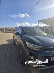  2 كيا ستونيك جديدة شركة ماشية 34 الف فقط ولا جرام بويا فل اضافات