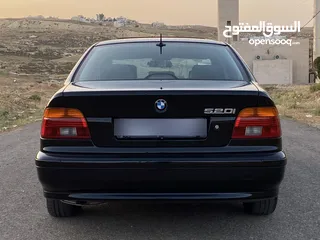  4 بي ام دب ((  520 )) موديل 2002 وارد الوكاله ومالك واحد من الشركة
