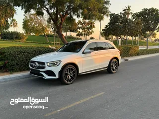  12 Mercedes Benz GLC200