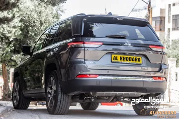  3 Jeep Grand Cherokee 2022 Limited Plug in hybrid 4xe  السيارة بحالة ممتازة جدا و قطعت