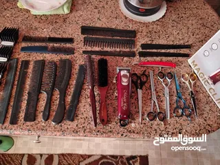  1 ماكينه وعده حلاق كامله للبيع بسبب السفر لقطططه