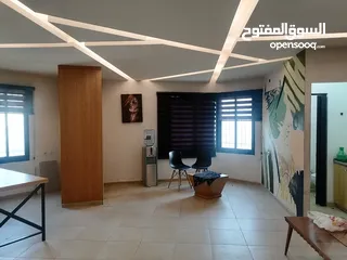  8 مكتب للايجار مساحة 50 متر مربع، مفروش سوبر ديلوكس مناسب جداً للبدء مباشرة بالعمل الخاص بك..
