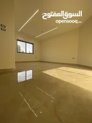  8 شقه سوبر ديلوكس بتشطيب حديث162mطابق أول بسعر مميز وكفاله بعيده  ومنطقه هادئة للسكن