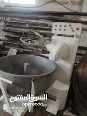  5 عده مخبز للبيع فرن ورقاقات وعجانه وقطاعه
