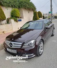  2 Mercedes C200 2012