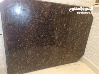 2 طاولة مطبخ رخام جرانيت أسود   طولها  115 والعرض 80