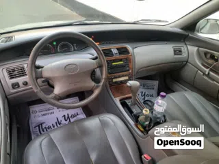  2 للبيع تويوتا افالون  موديل 2000