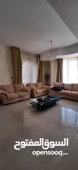  8 رفاهية بلا حدود - فيلا الأحلام بانتظارك - بمساحات رحبة - تصميم أنيق - فاخرة