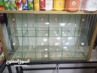  30 تركيب السيكوريت والمرايا وجميع أعمال الزجاج والألمنيوم بجودة عالية"