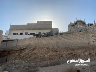  2 بيت مستقل للبيع في حي المغيرات