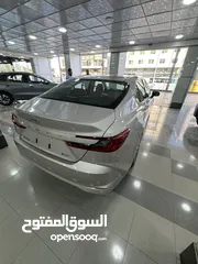  4 تويوتا كامري 2025 القصة الجديدة للايجار عداد زيرو (أسبوعي شهري فقط) فل أفضل الأسعار وأفضل الخدمات