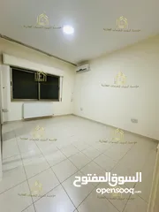  2 شقة فارغة - دير غبار - 3نوم 1ماستر - 200م - قرب الخدمات - موقع هادئ ومميز