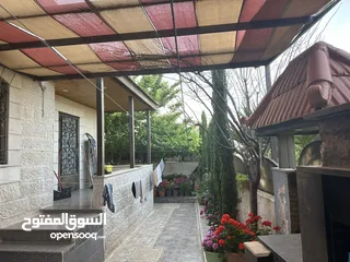  19 منزل مستقل خريبة السوق نافع قرب سوق الخضار المركزي للبيع