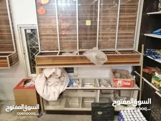  3 اثاث سوبر ماركت كامل مع مطاحن قهوة عدد 2 مطاحن القدس بحالة الوكاله