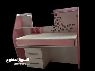  1 مكاتب شبه جديدة